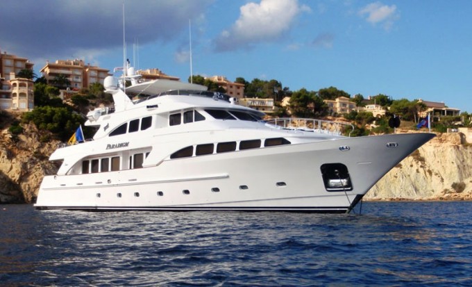 Motor yacht�Paradigm